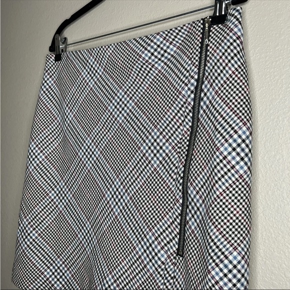 White House Black Market Ivory Houndstooth Plaid Asymmetrical Zip-Front - Picture 6 of 8